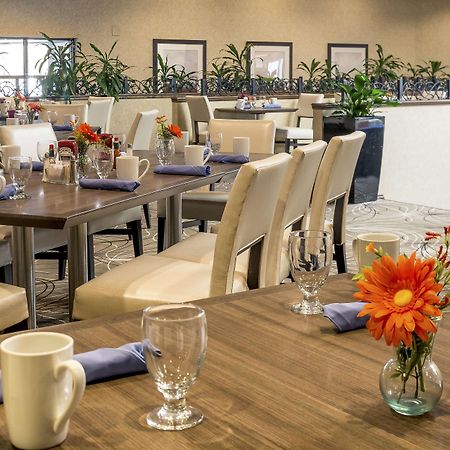 Doubletree By Hilton Boston-Milford Hotel Bagian luar foto