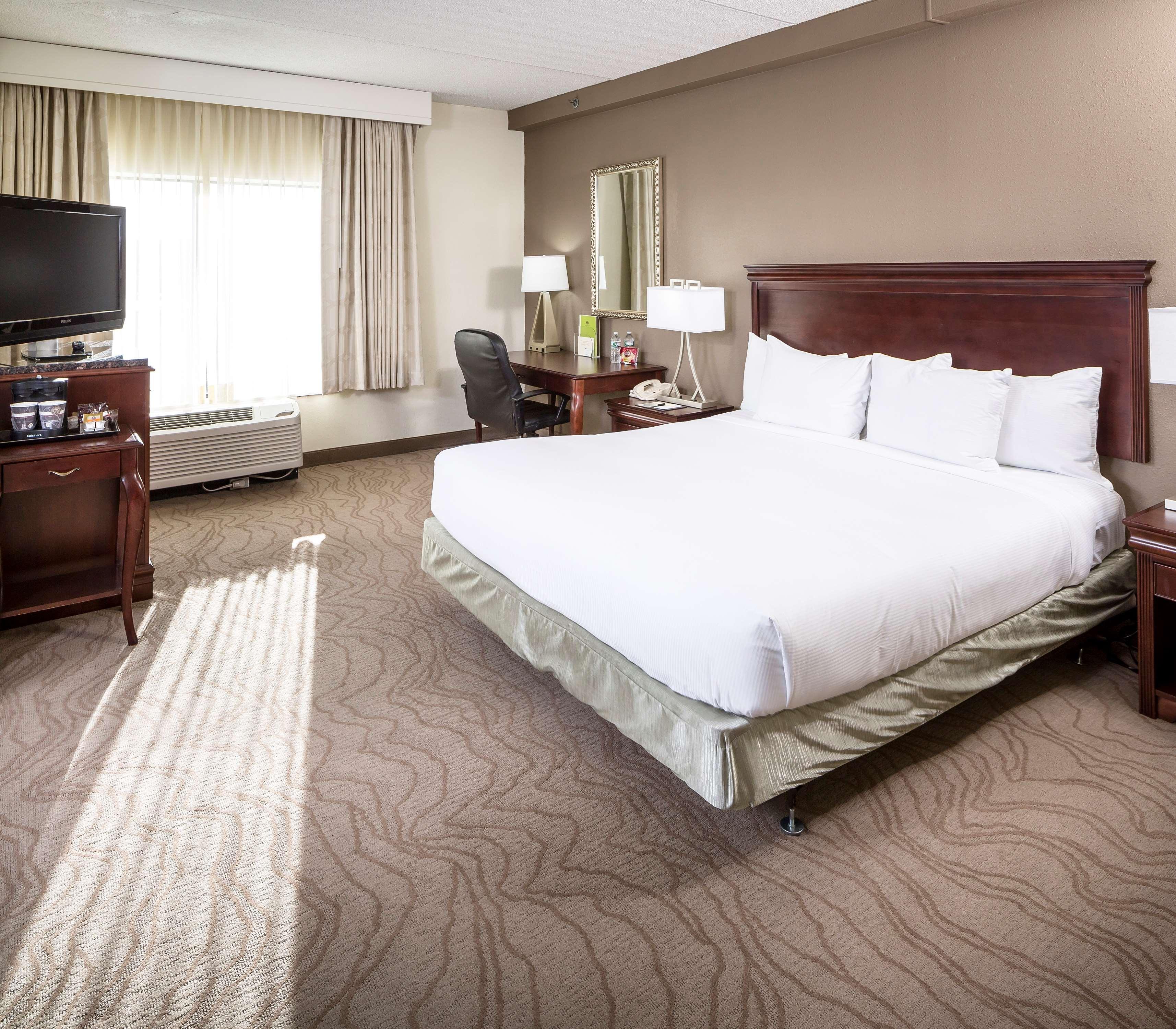 Doubletree By Hilton Boston-Milford Hotel Bagian luar foto