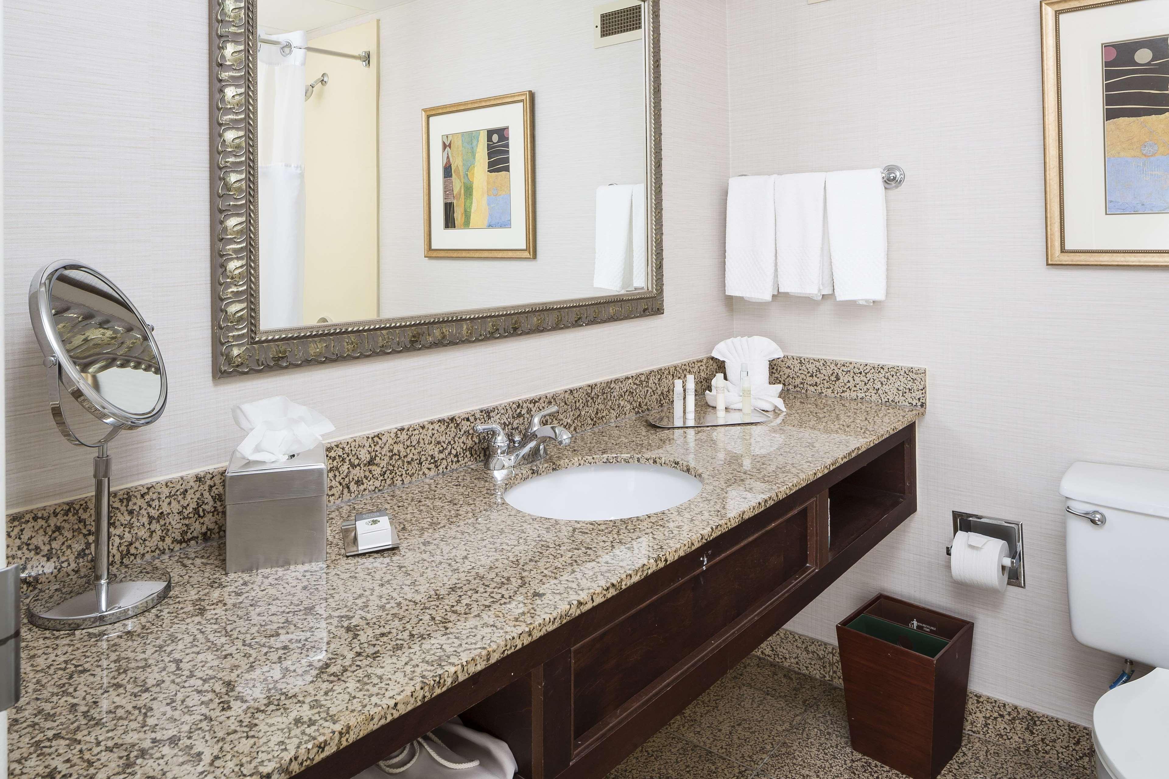 Doubletree By Hilton Boston-Milford Hotel Bagian luar foto