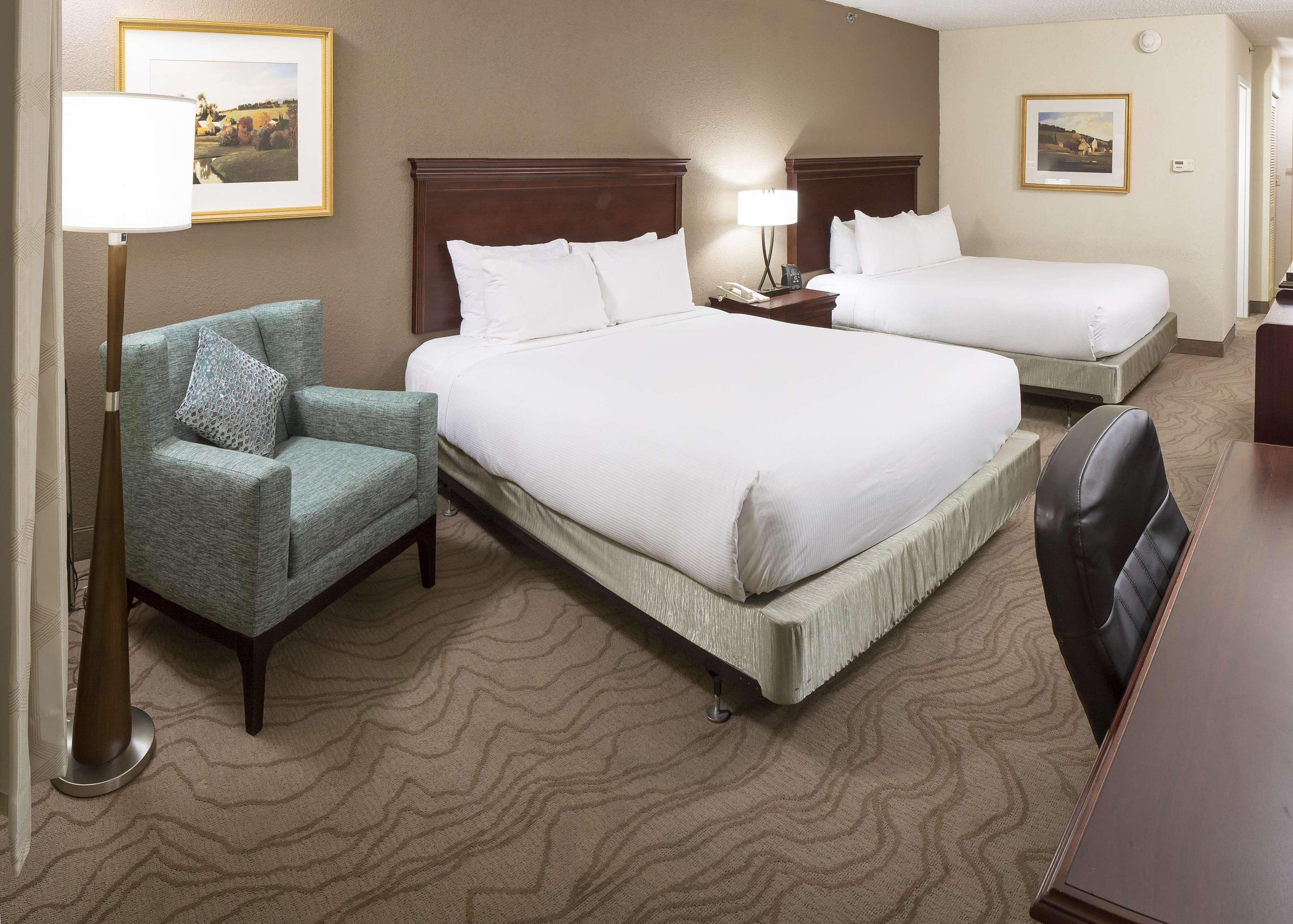 Doubletree By Hilton Boston-Milford Hotel Bagian luar foto