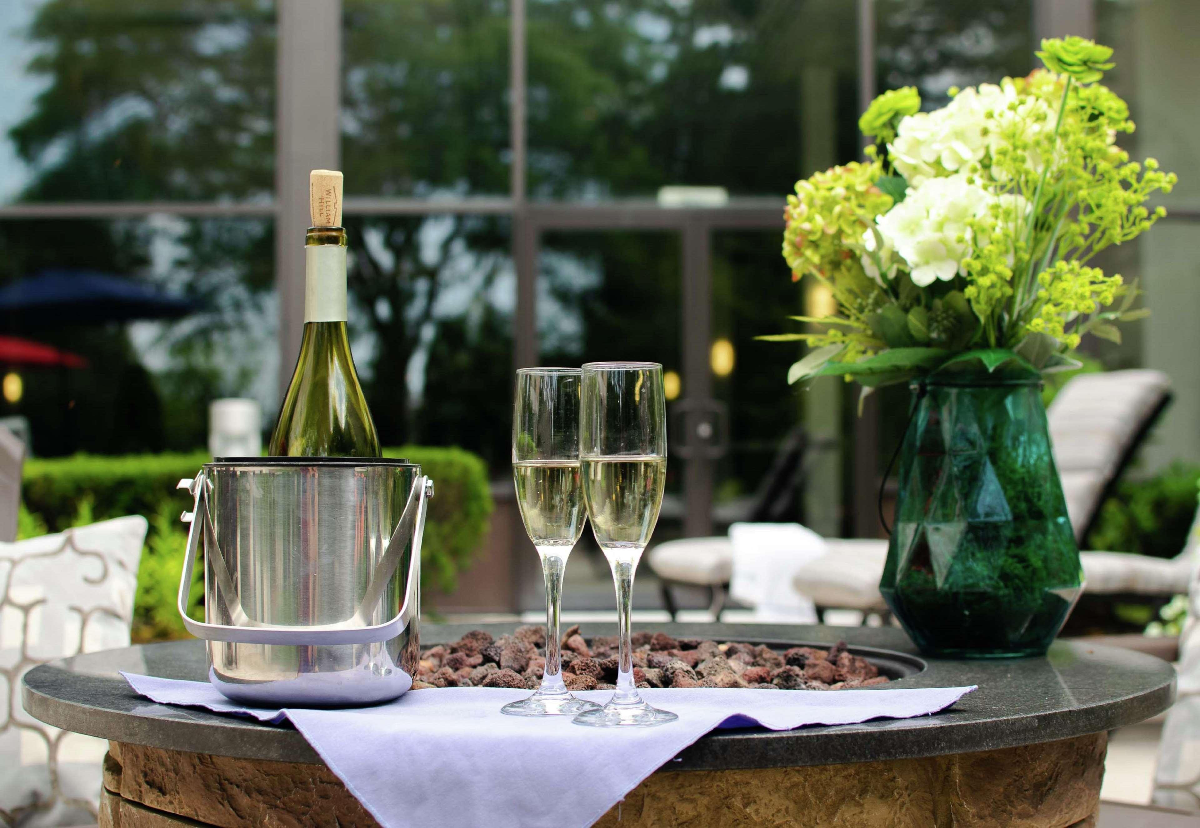 Doubletree By Hilton Boston-Milford Hotel Bagian luar foto