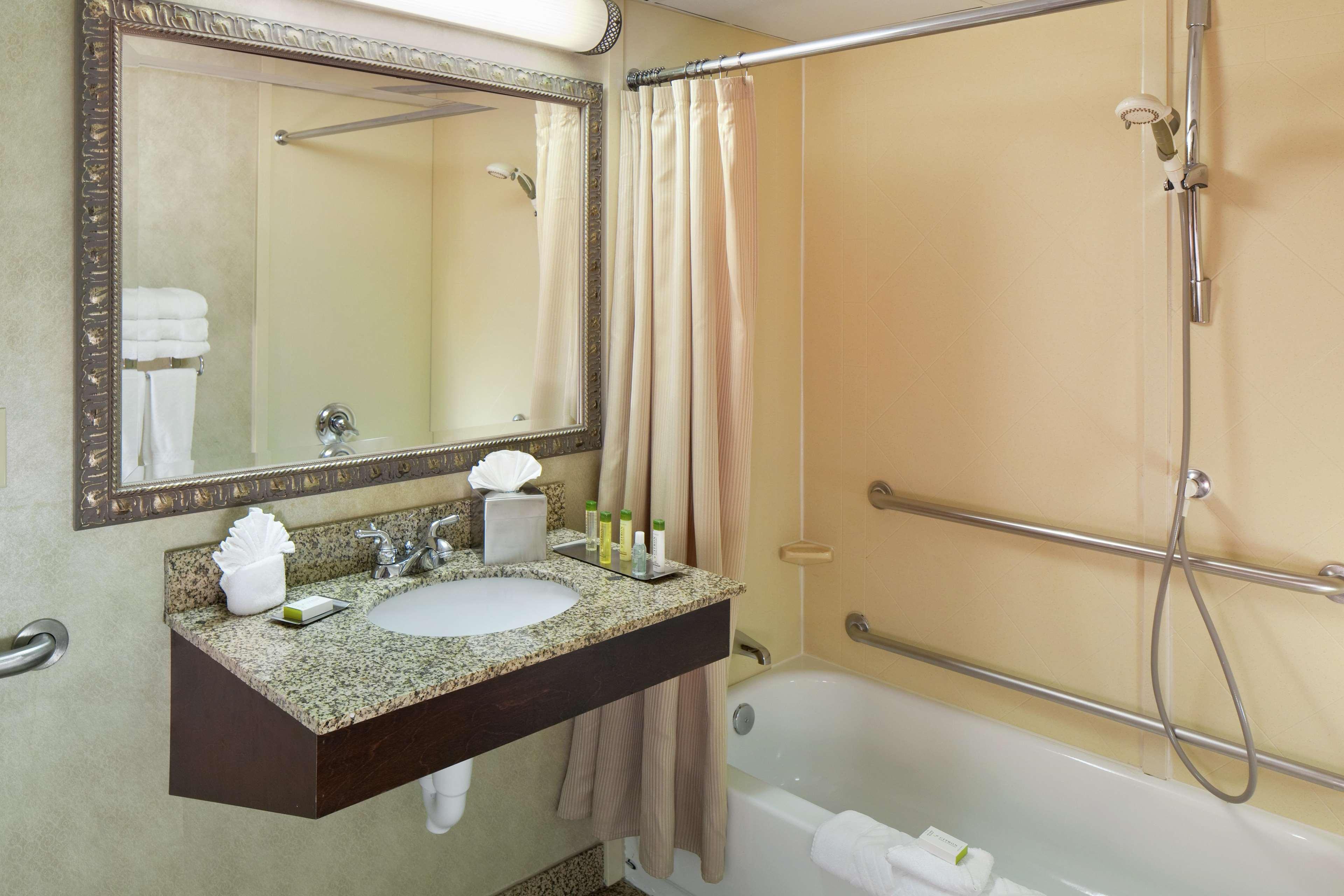 Doubletree By Hilton Boston-Milford Hotel Ruang foto