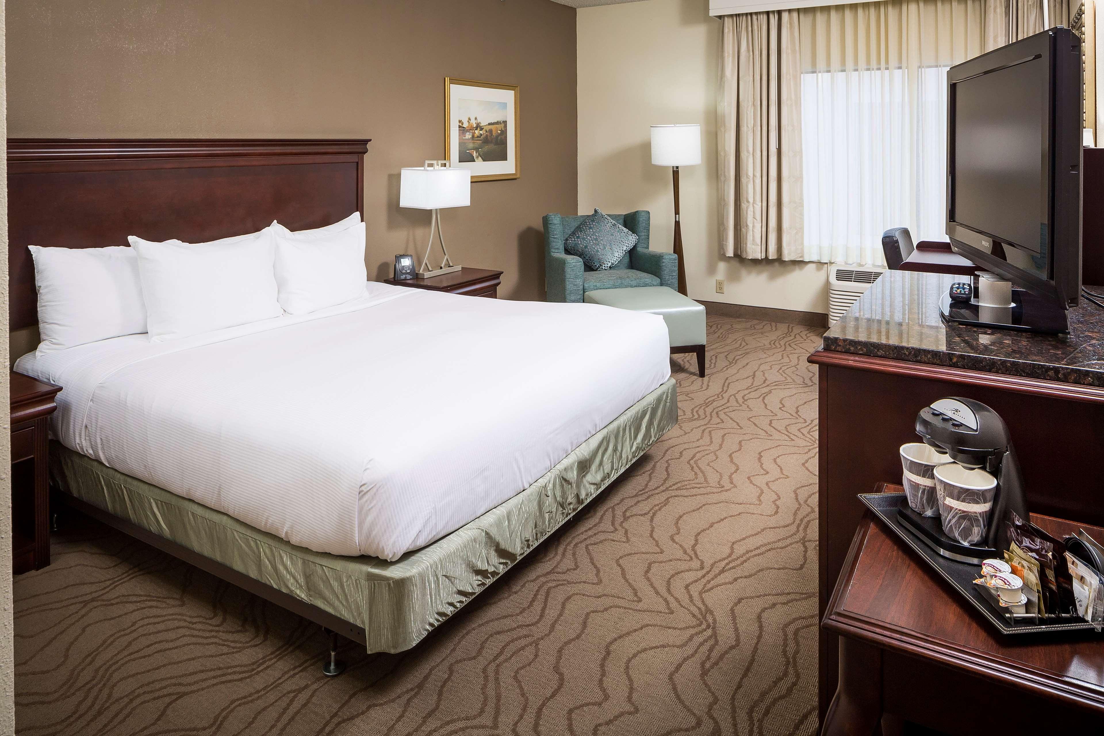 Doubletree By Hilton Boston-Milford Hotel Bagian luar foto