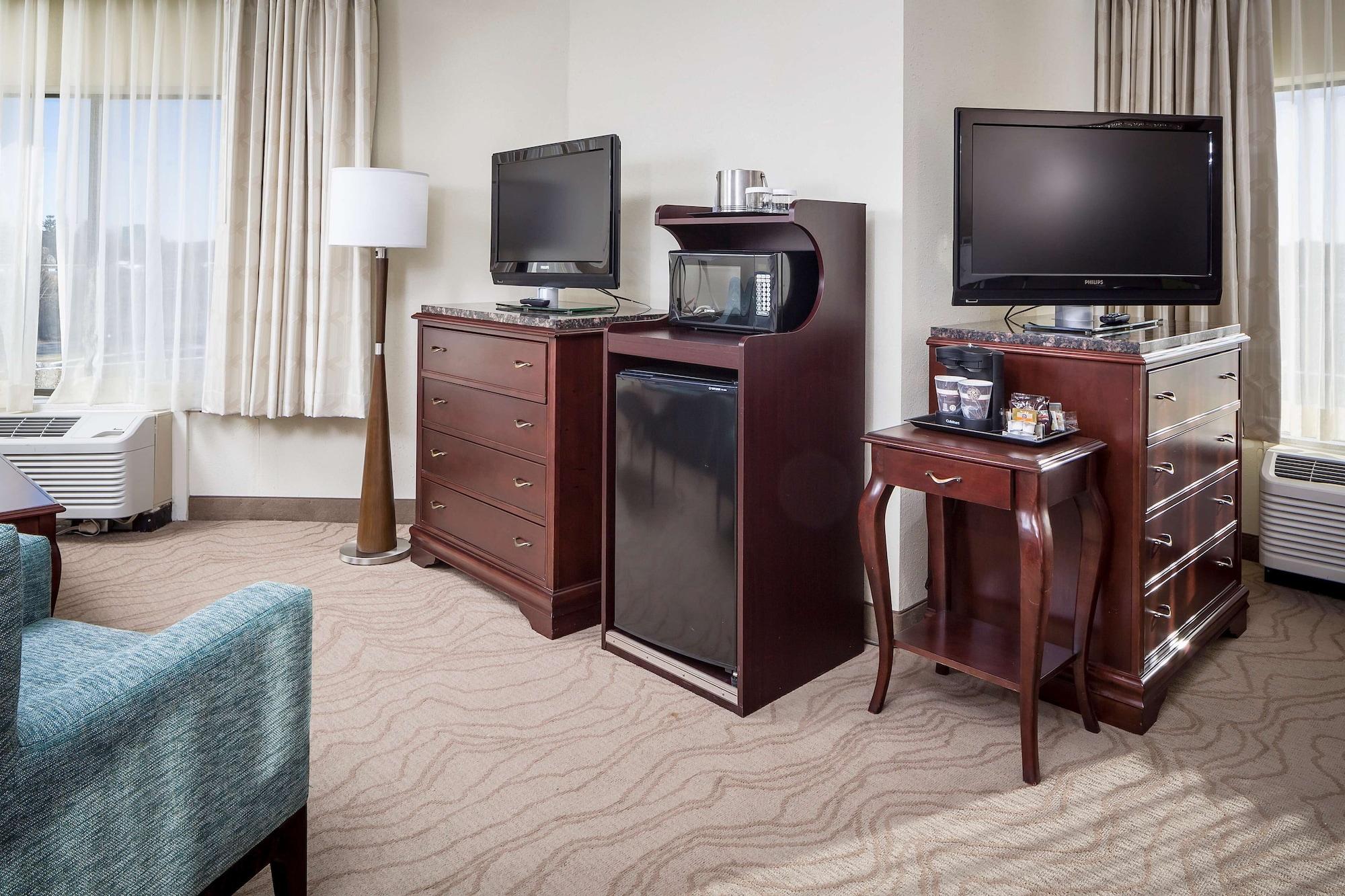 Doubletree By Hilton Boston-Milford Hotel Bagian luar foto