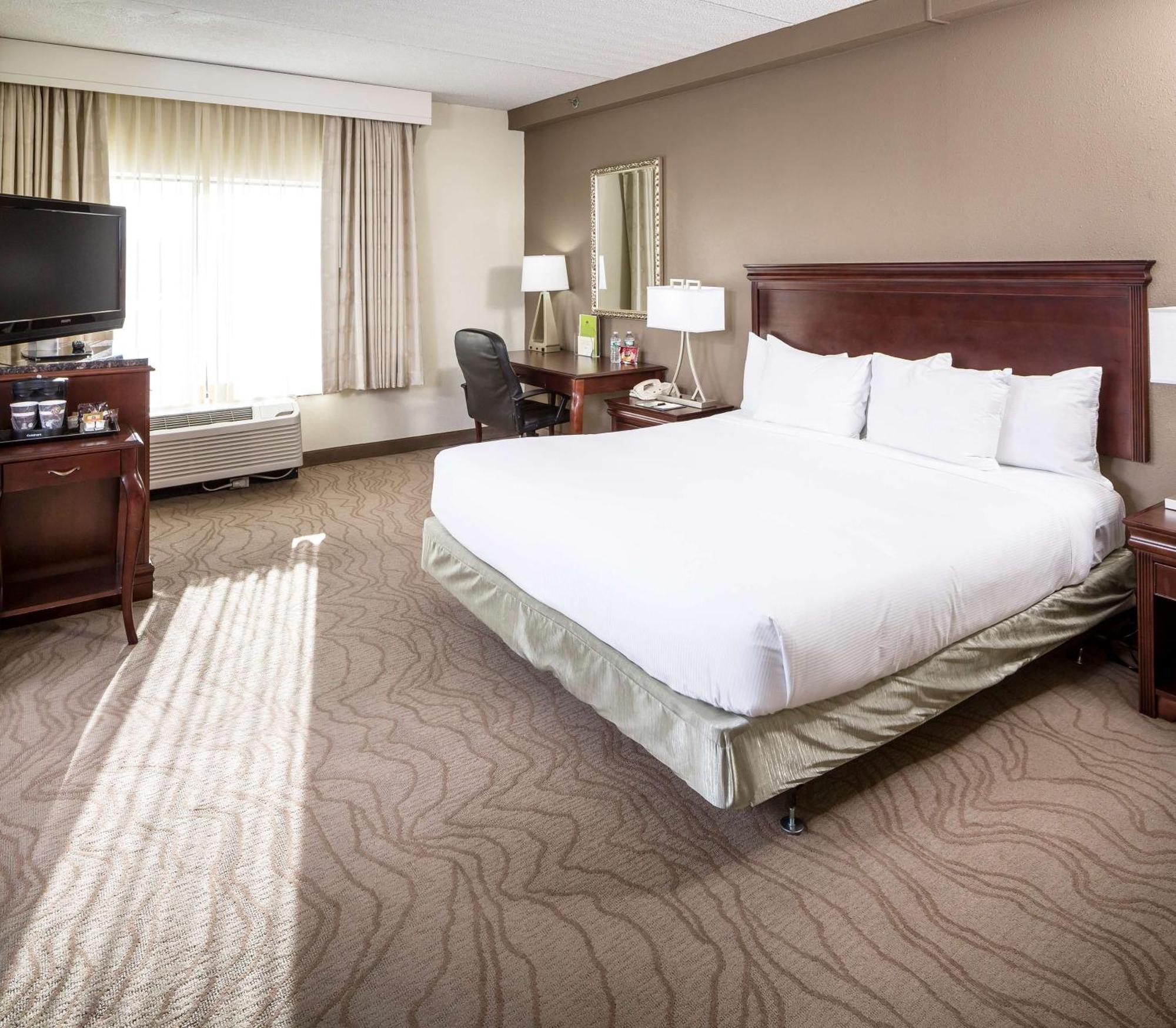 Doubletree By Hilton Boston-Milford Hotel Bagian luar foto