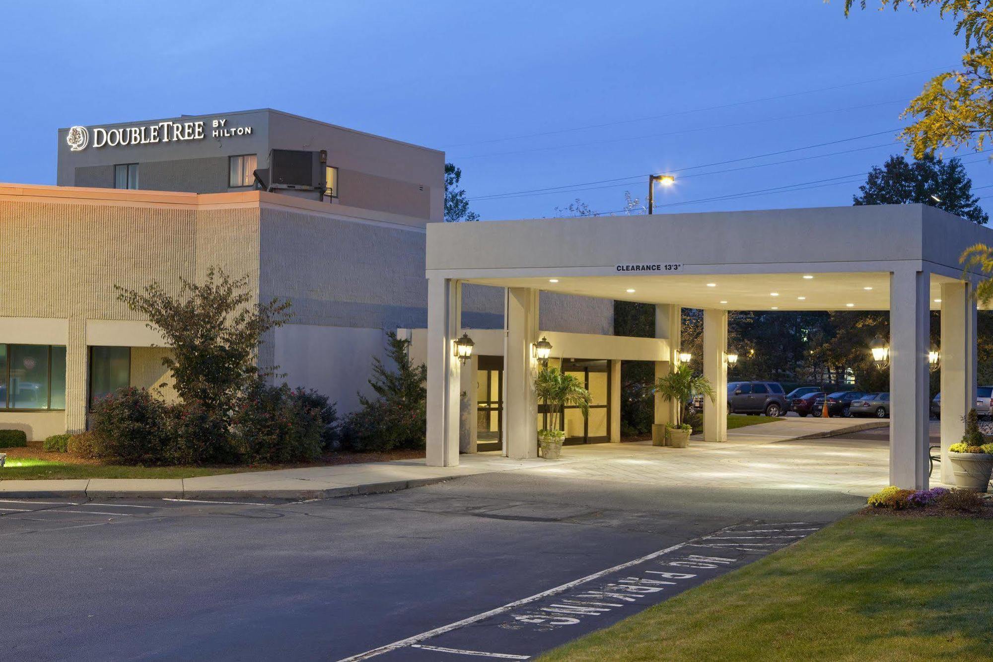 Doubletree By Hilton Boston-Milford Hotel Bagian luar foto